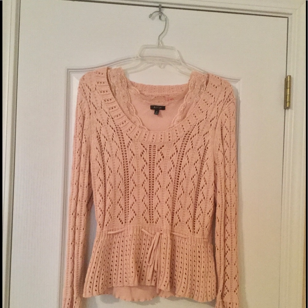 Rose crochet sweater with tank top
